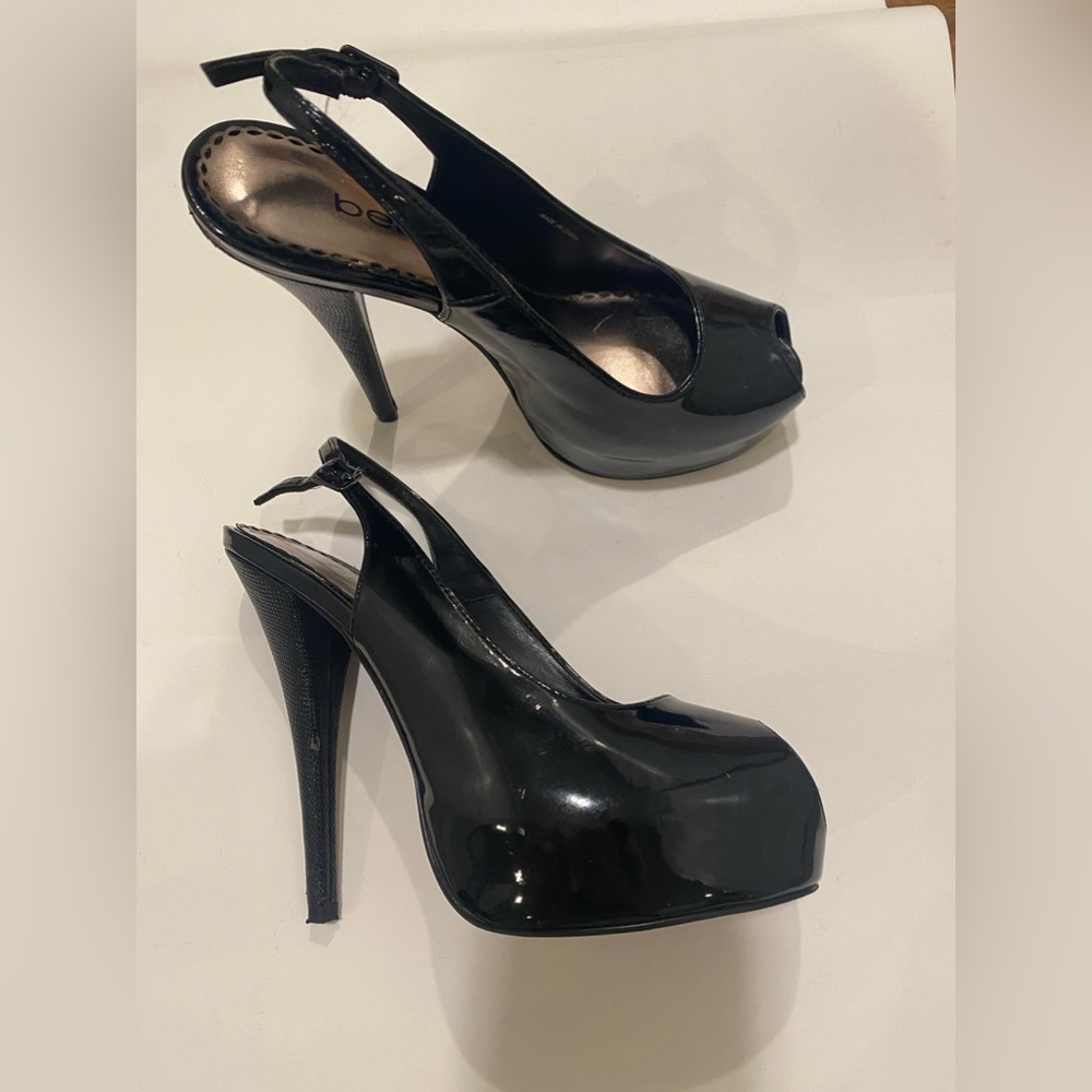 Bebe size 6 heels